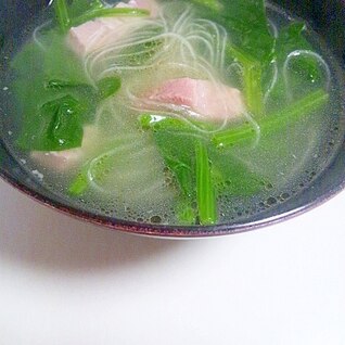 ほうれん草と春雨の中華風スープ